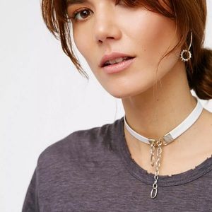 Free People Luiny Movimiento White Leather Choker